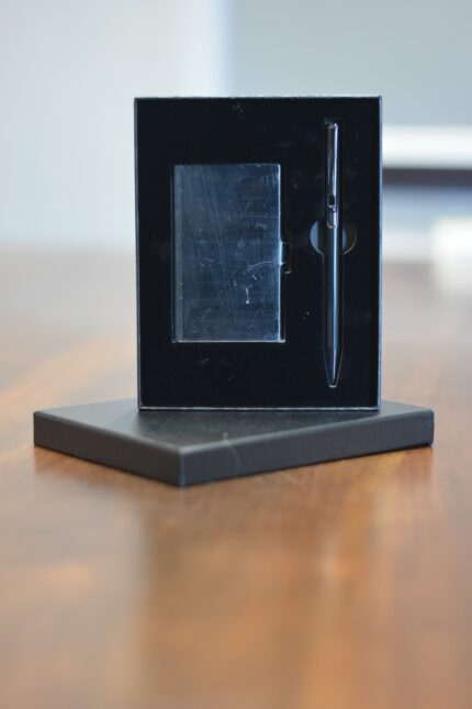2 PCS Gift set (Card Holder + Pen) - Black